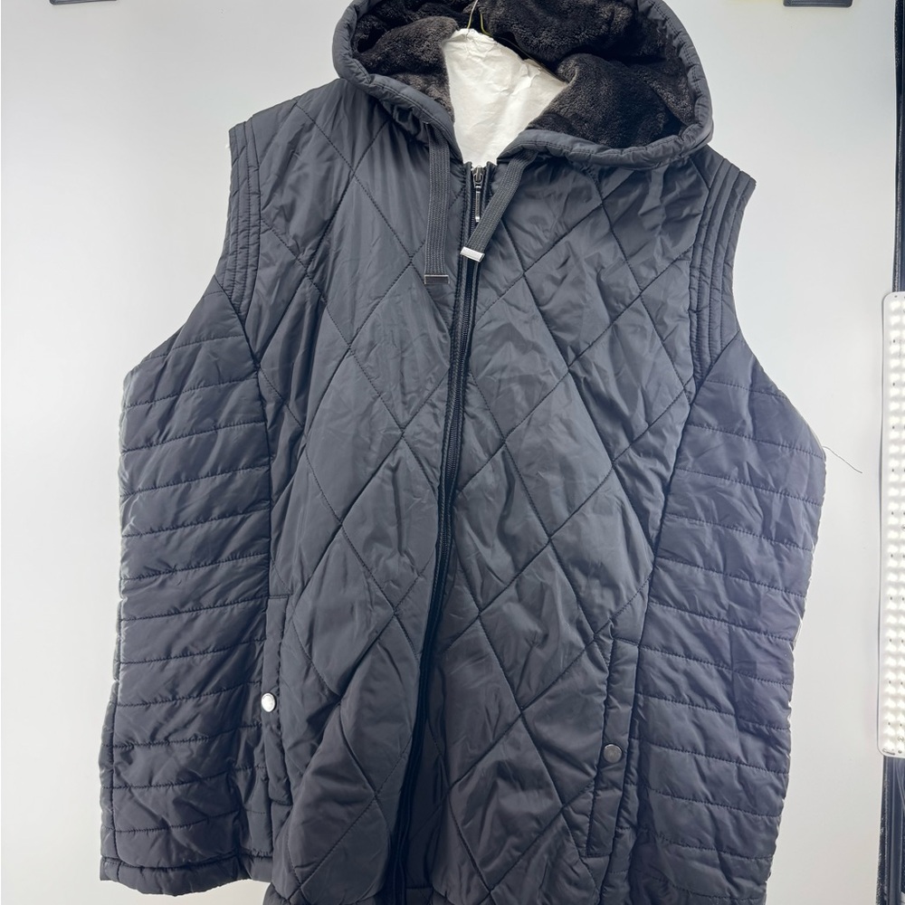 Weatherproof Dark Gray Quilted Vest with Hood